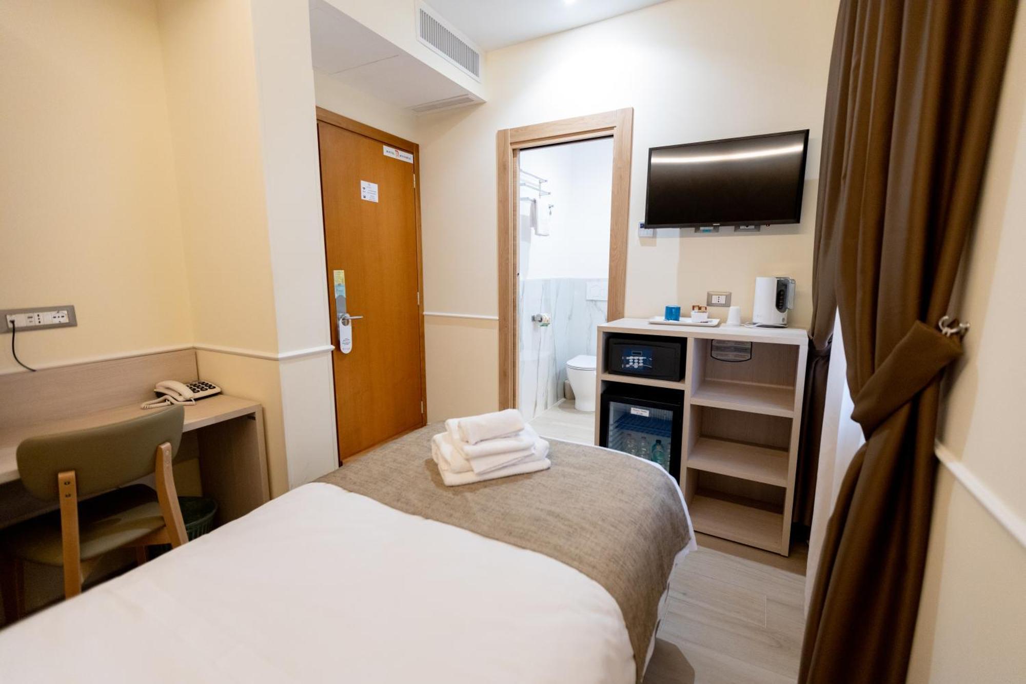 Hotel Maximus ローマ エクステリア 写真
